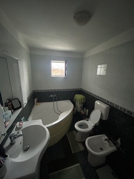 Bragadiru Mugurelui Vila solida constr 2005 + piscina + teren 2000 mp